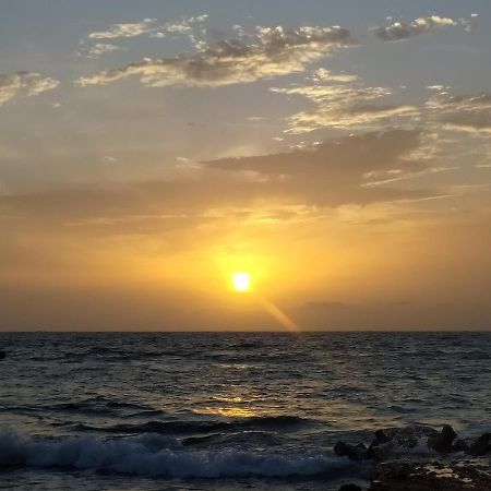 Sol Y Mar Hotell Puerto Limon Exteriör bild