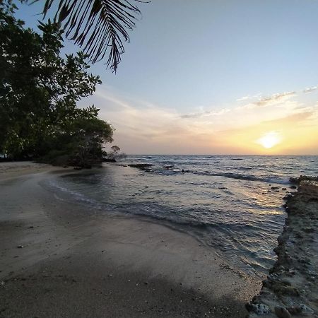 Sol Y Mar Hotell Puerto Limon Exteriör bild